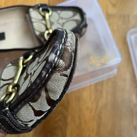 Coach women’s loafers - Picture 3 of 9